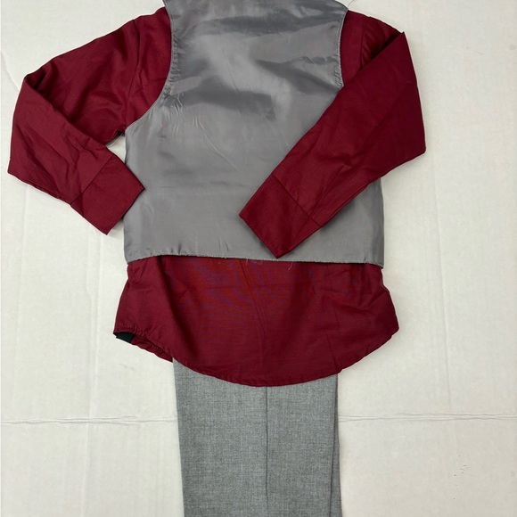 4 piece Kennth Cole boy’s tuxedo set size 2T - Picture 5 of 6